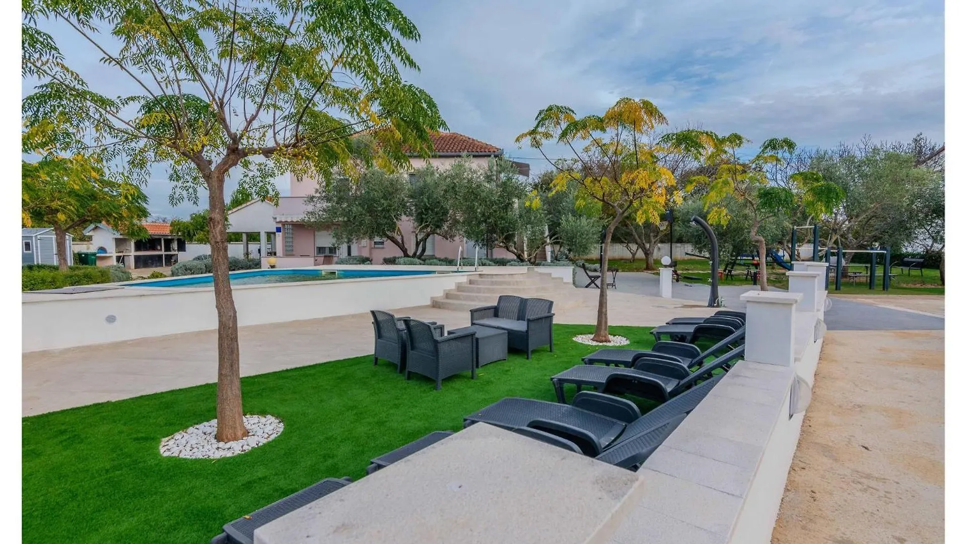 Stunning Apartment In Zaton With Outdoor Swimming Pool