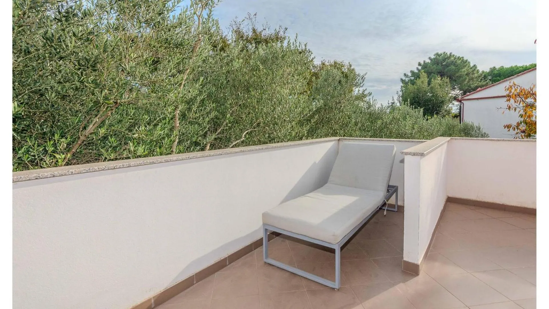 Stunning Apartment In Zaton With Outdoor Swimming Pool